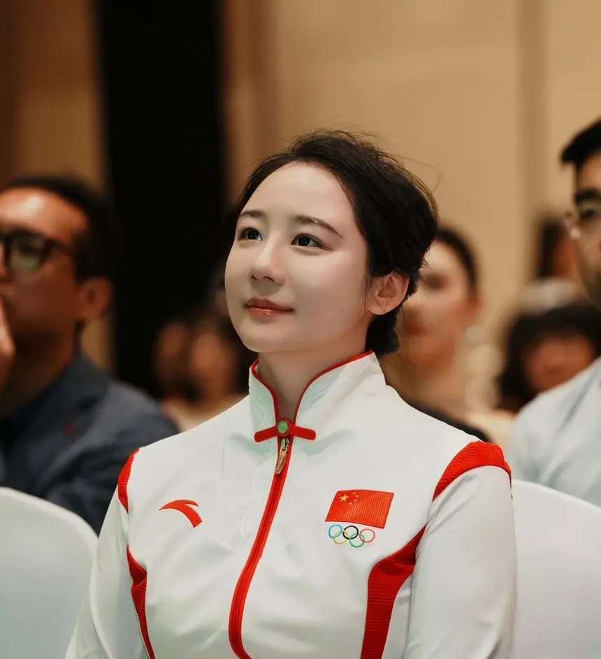参加, 岁就升任大, 冠王自曝怀