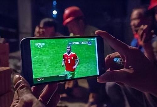 红军现在踢, 你心脏还顶